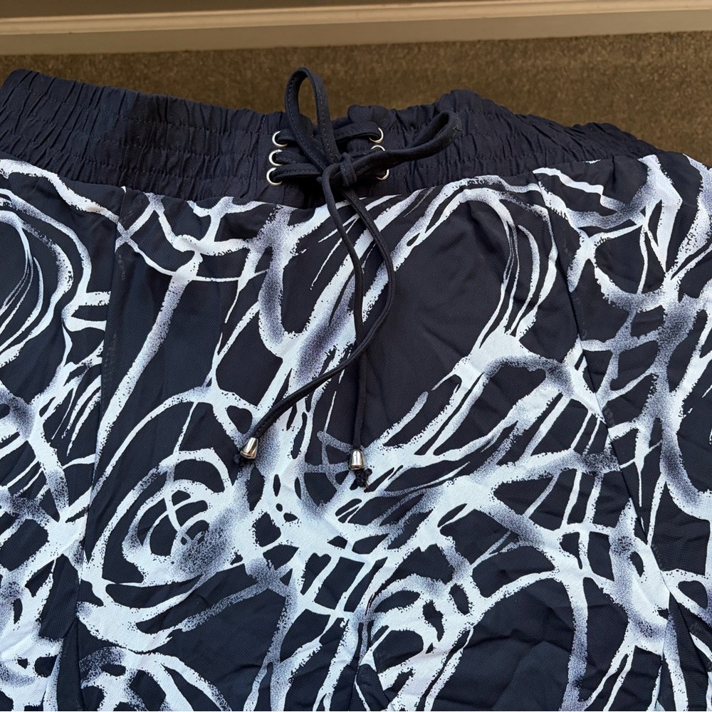 Lapis Black and White Abstract Maxi Skirt - Picture 4 of 6